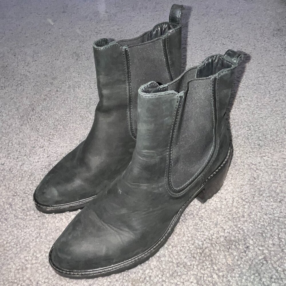 THURSDAY BOOT CO. EVERYDAY BLACK NUBUCK KNOCKOUT HEEL LUG SOLE CHELSEA BOOTS - 9